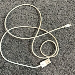 Apple USB Lightning Cable Cord Authentic Charger